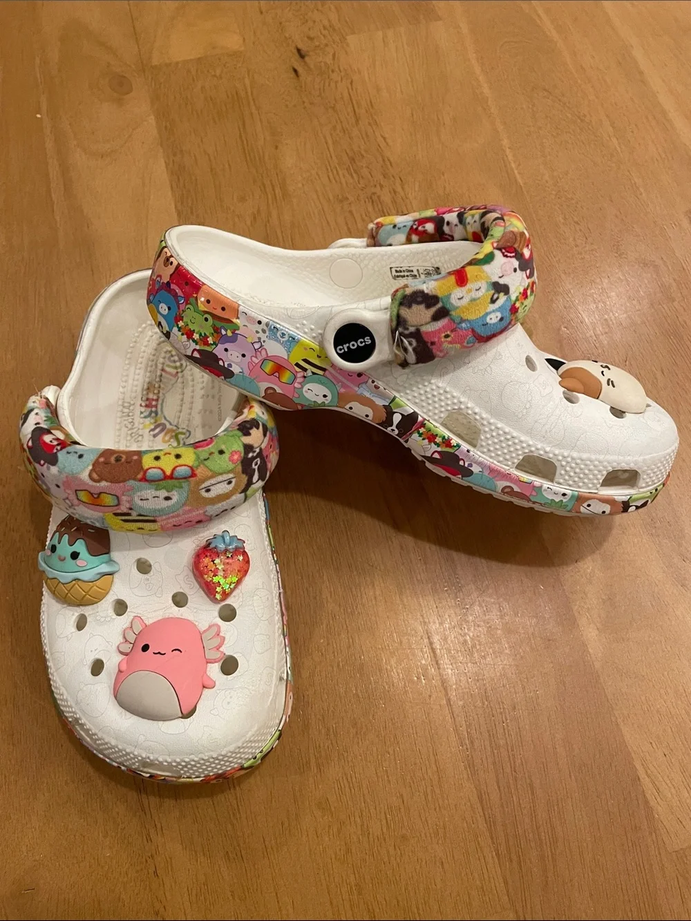 CROCS Squishmallows J4 Clogs Kids White Special Edition Charms Girls Size 4